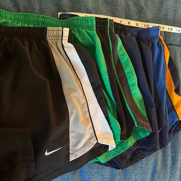 Lot of three Nike running shorts - Picture 2 of 14